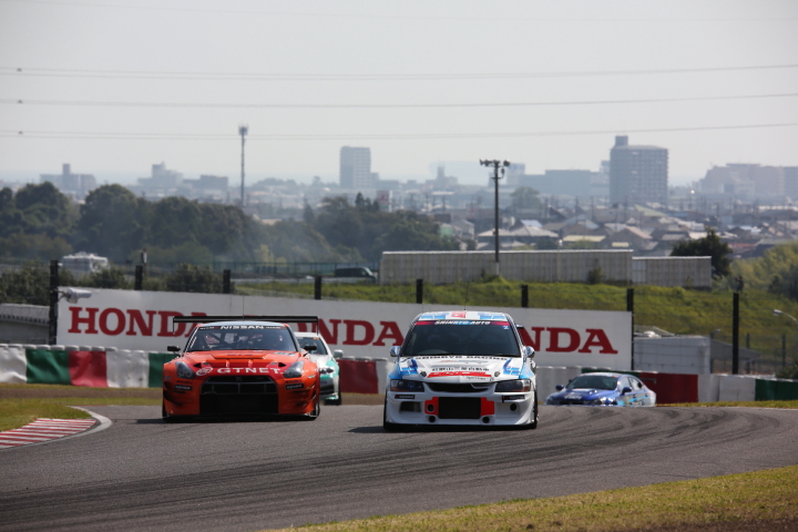 Aドライバー公式予選: 青木孝行（GT3:GTNET ADVAN NISSAN GT-R）冨と桝朋広（ST-2:新菱オート☆DIXCELエボIX）