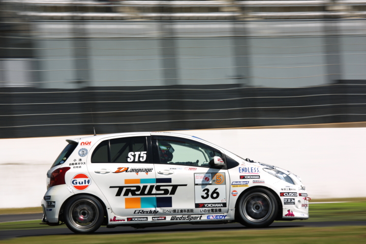 Bドライバー公式予選: 井尻薫（ST-5:エンドレスアドバントラストヴィッツ）