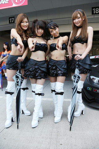 ピットウォーク: レースクイーン