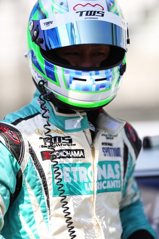 第1レース: 佐藤晋也（ST-3:PETRONAS TWS GS350）