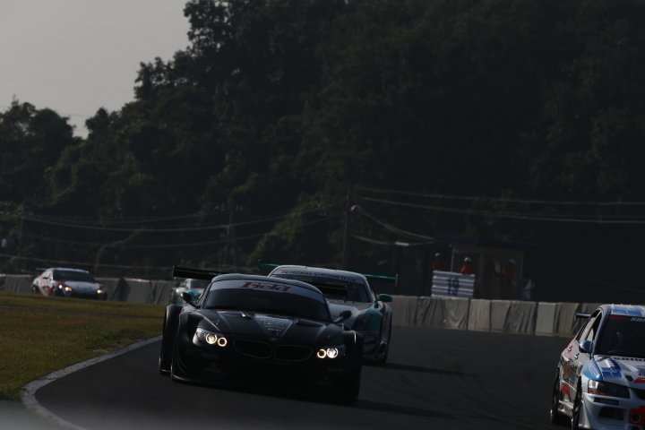 フリー走行: GT3:muta TRIGGERS BMW（ヒロ・ニシダ／堀田誠組）