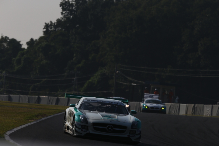 フリー走行: GT3:PETRONAS SYNTIUM SLS AMG GT3（ドミニク・アン／谷口信輝／メルビン・モー組）