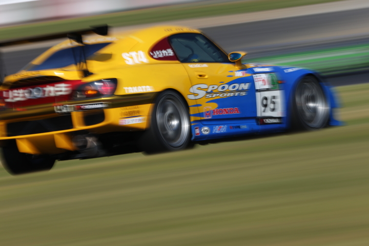 フリー走行: ST-4:リジカラS2000（松井猛敏／中島保典／服部尚貴組）