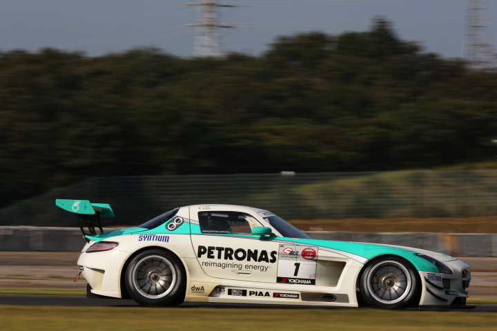 フリー走行: GT3:PETRONAS SYNTIUM SLS AMG GT3（ドミニク・アン／谷口信輝／メルビン・モー組）