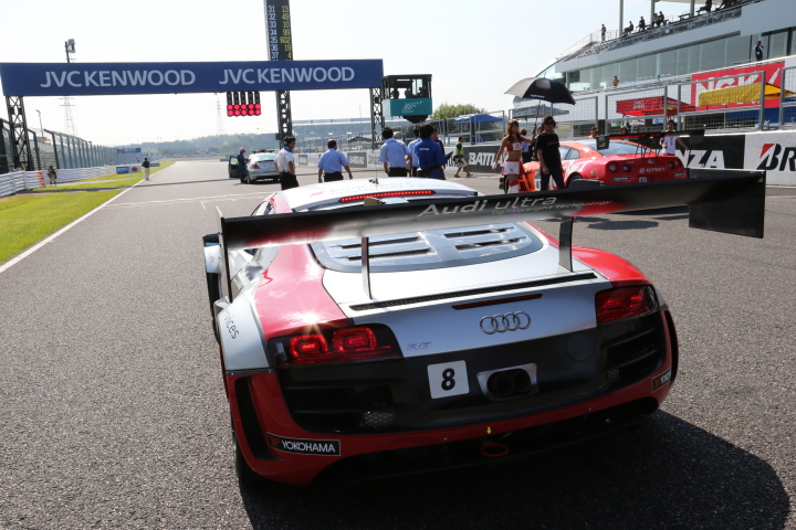 第2レース: GT3:もり山 R8 LMS ultra からあげ（荒聖治／湯澤翔平組）