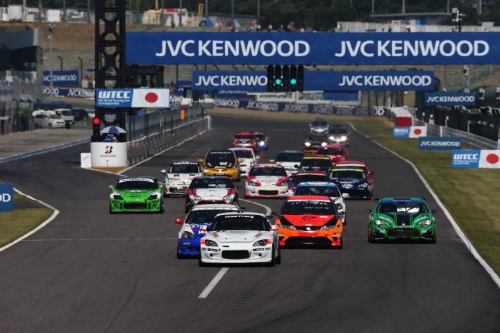 第2レース: 第2グループ（ST-4,ST-5）のスタートシーン