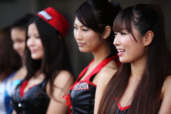 ピットウォーク: レースクイーン