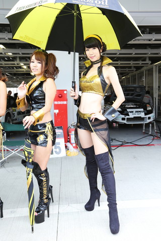 ピットウォーク: レースクイーン