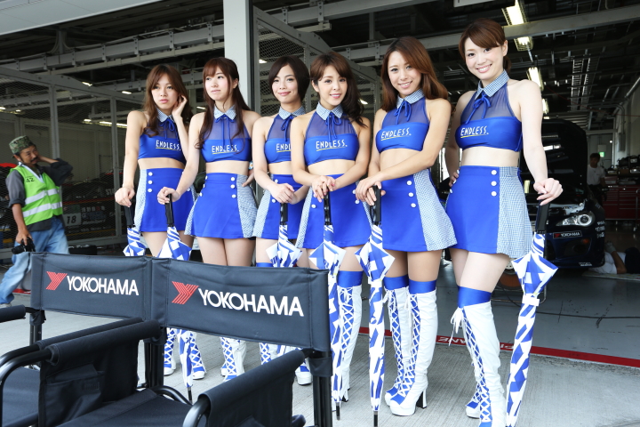 ピットウォーク: レースクイーン