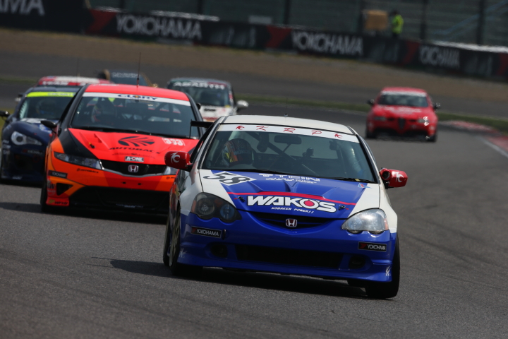 第3レース: 山田隆行（ST-4:ウィンマックスTEINワコーズKRP☆DC5）