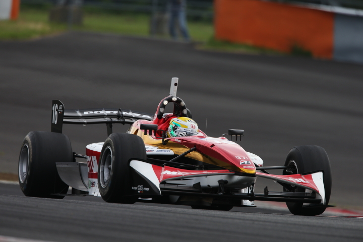 山本尚貴（TEAM 無限）