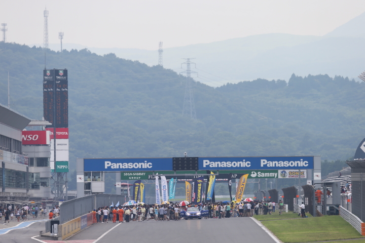 スターティンググリッド