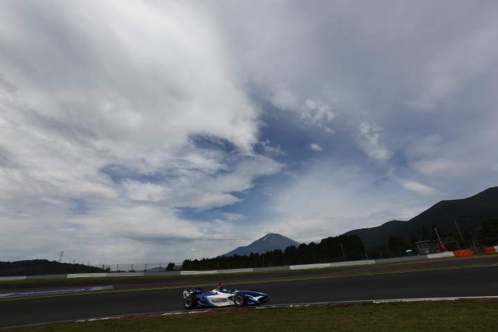 リチャード・ブラッドレ―（KCMG）