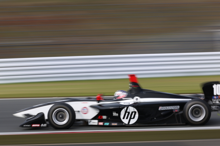 塚越広大（HP REAL RACING）