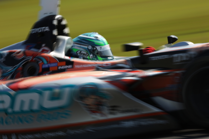 フリー走行1回目: 国本雄資（P.MU/CERUMO·INGING）