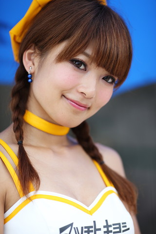 予選日ピットウォーク: レースクイーン