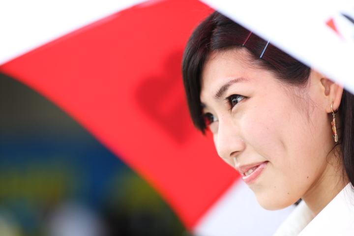 予選日ピットウォーク: レースクイーン