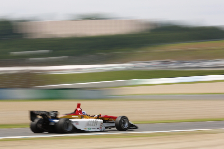 公式予選: 小林崇志（TEAM 無限）