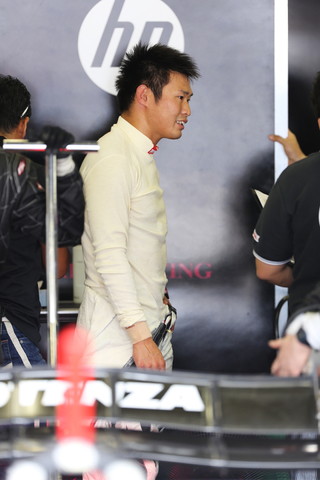 公式予選: 塚越広大（HP REAL RACING）