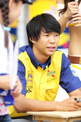 キッズピットウォーク: 平川亮（KYGNUS SUNOCO Team LeMans）