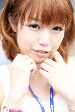 決勝日ピットウォーク: レースクイーン