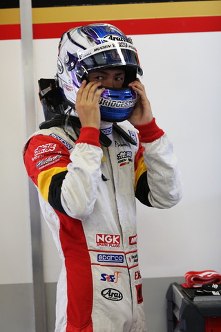 ウォームアップ走行: 小林崇志（TEAM 無限）