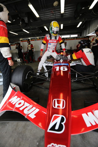 ウォームアップ走行: 山本尚貴（TEAM 無限）