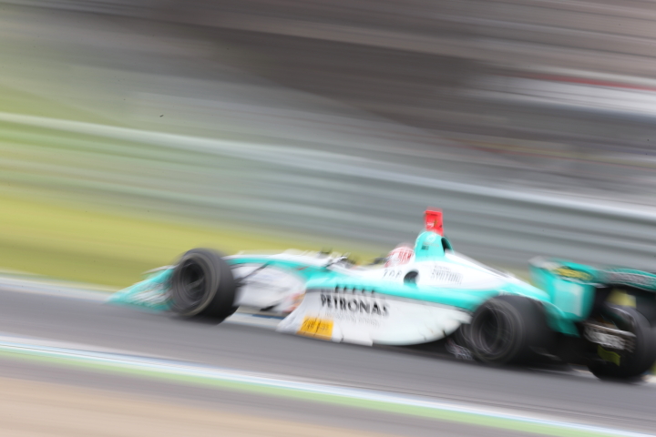 決勝レース: 中嶋一貴（PETRONAS TEAM TOM’S）