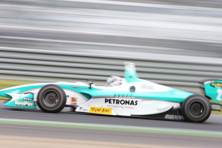 決勝レース: アンドレ・ロッテラー（PETRONAS TEAM TOM’S）