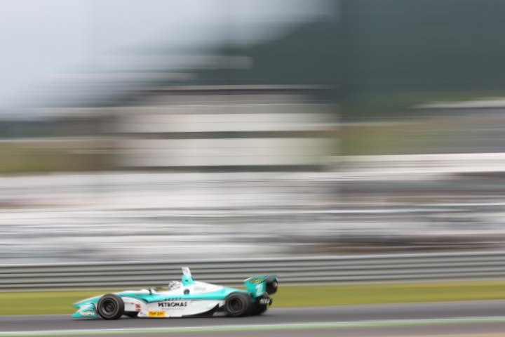 決勝レース: アンドレ・ロッテラー（PETRONAS TEAM TOM’S）