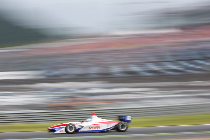 決勝レース: 嵯峨宏紀（TOCHIGI Le Beausset Motorsports）