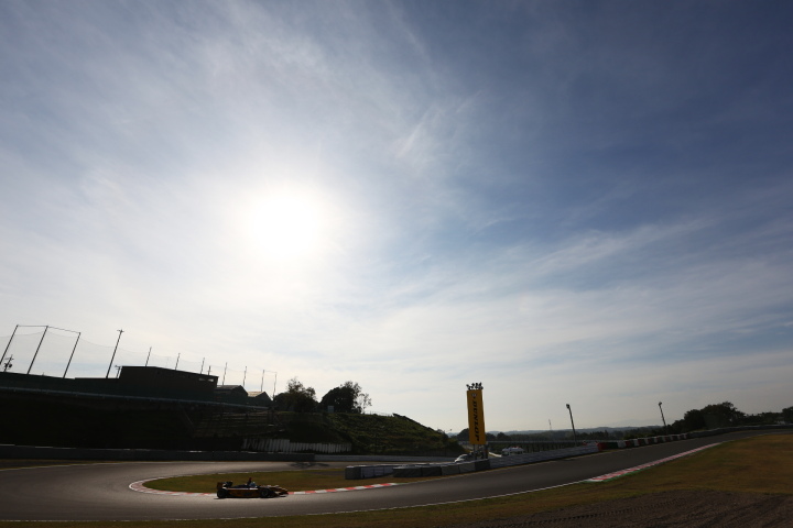 フリー走行: ヘアピンから空を仰ぐ