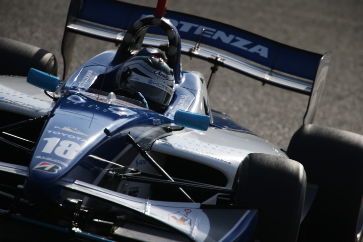 フリー走行: リチャード・ブラッドレ―（KCMG）