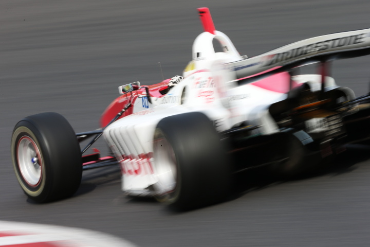 フリー走行: 伊沢拓也（DOCOMO TEAM DANDELION RACING）