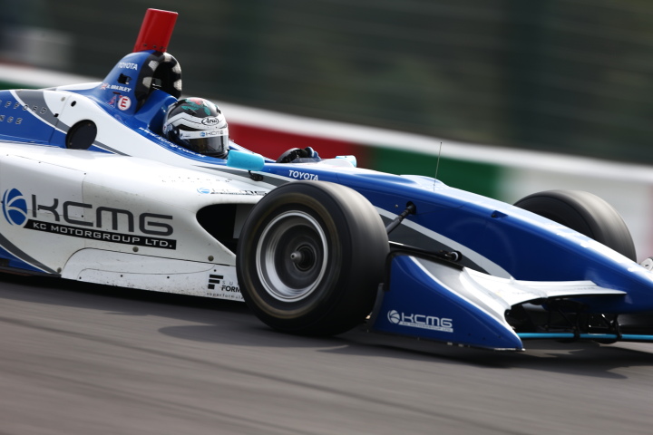 サーキットサファリ: リチャード・ブラッドレ―（KCMG）