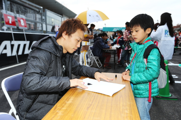 キッズピットウォーク: 安田裕信（KONDO RACING）