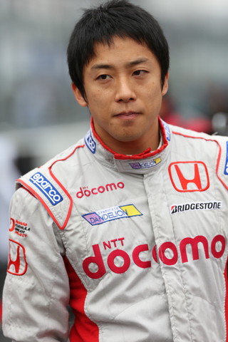 決勝レース1: 伊沢拓也（DOCOMO TEAM DANDELION RACING）