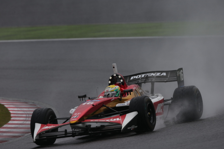 決勝レース1: 山本尚貴（TEAM 無限）