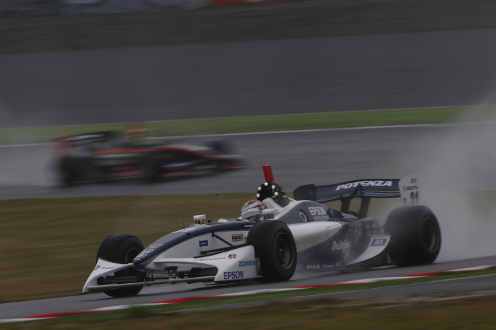 決勝レース1: 中嶋大祐（NAKAJIMA RACING）