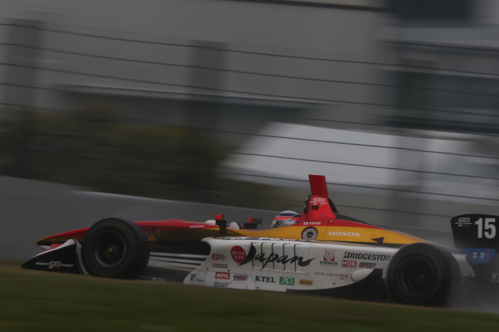 決勝レース1: 佐藤琢磨（TEAM 無限）