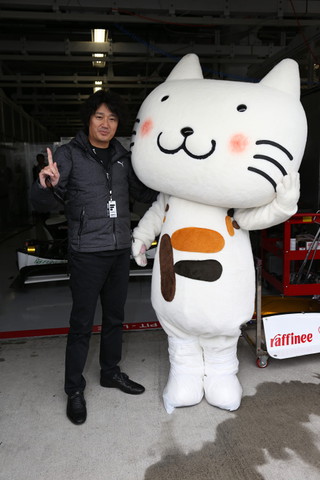 ピットウォーク: 近藤真彦監督（KONDO RACING）