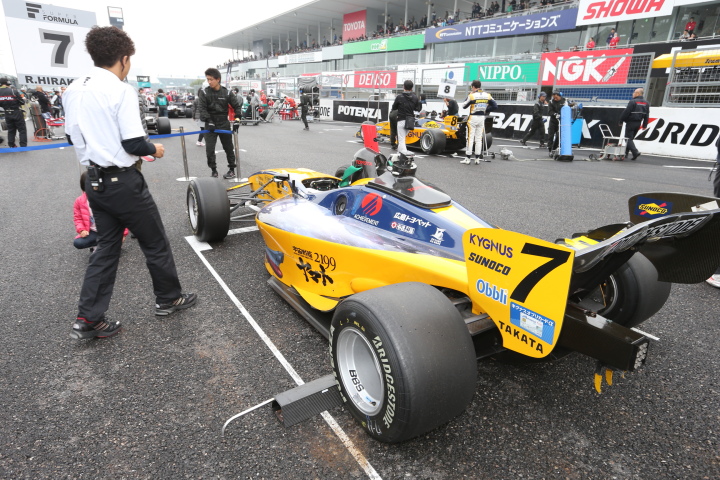 決勝レース2: 平川亮（KYGNUS SUNOCO Team LeMans）