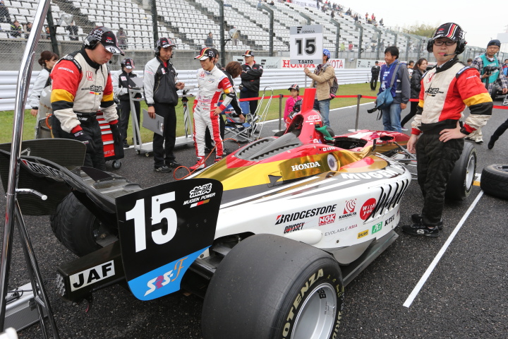 決勝レース2: 佐藤琢磨（TEAM 無限）