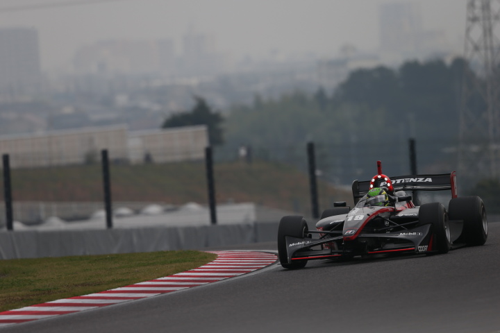 決勝レース2: ジョアオ・パオロ・デ・オリベイラ（Lenovo TEAM IMPUL）