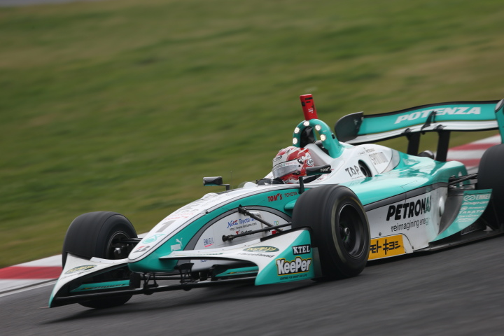 決勝レース2: 中嶋一貴（PETRONAS TEAM TOM’S）