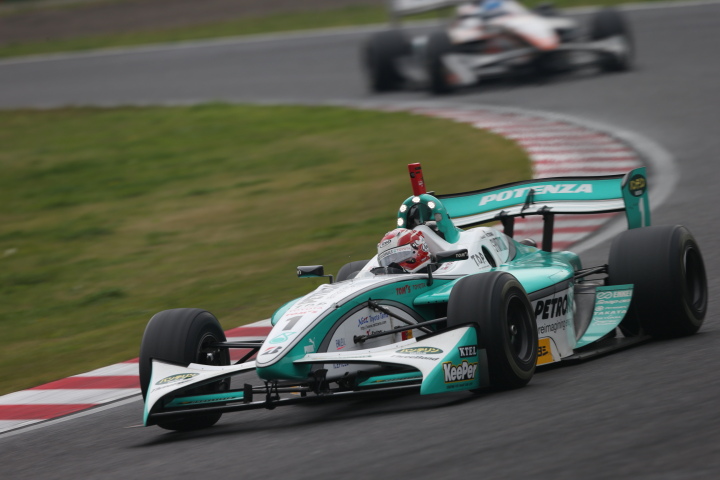 決勝レース2: 中嶋一貴（PETRONAS TEAM TOM’S）
