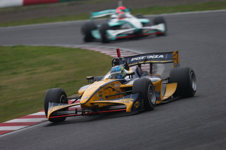 決勝レース2: 平川亮（KYGNUS SUNOCO Team LeMans）