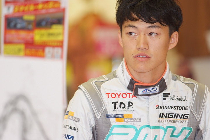 スマイル・キッズ at アピタ精華台店: ドライバートークショー