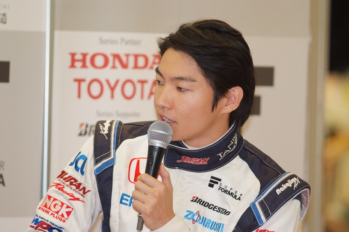 スマイル・キッズ at アピタ精華台店: ドライバートークショー