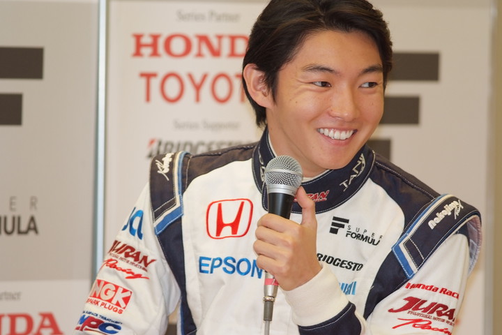 スマイル・キッズ at アピタ精華台店: ドライバートークショー